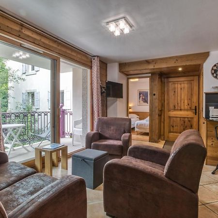 Villa Vallet- Newly Renovated 2 Bedroom Nestled Just Off The Main Street Шамони Екстериор снимка