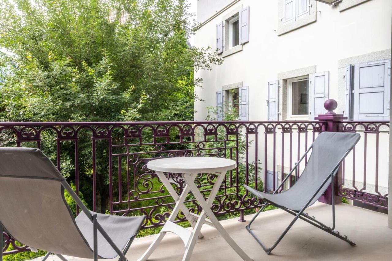 Villa Vallet- Newly Renovated 2 Bedroom Nestled Just Off The Main Street Шамони Екстериор снимка